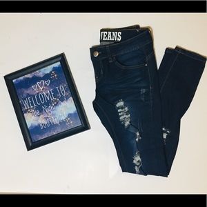 EUC VIP JEANS Skinny size 3/4-Dark Wash